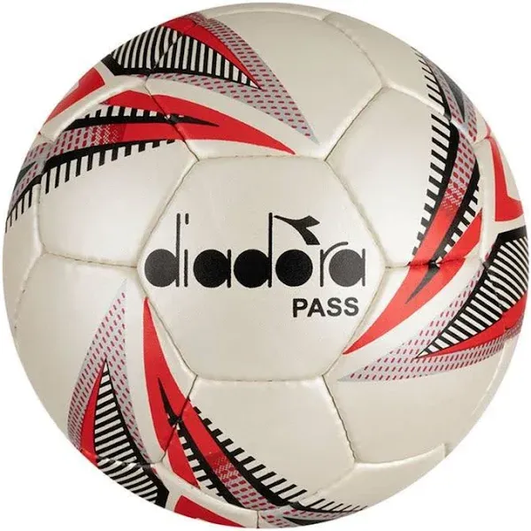 Diadora Pass El Dikişli Futbol Topu